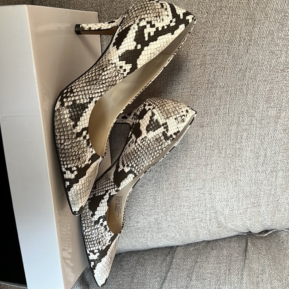 Alfani Snakeskin Heels - Never Worn - Picture 3 of 11